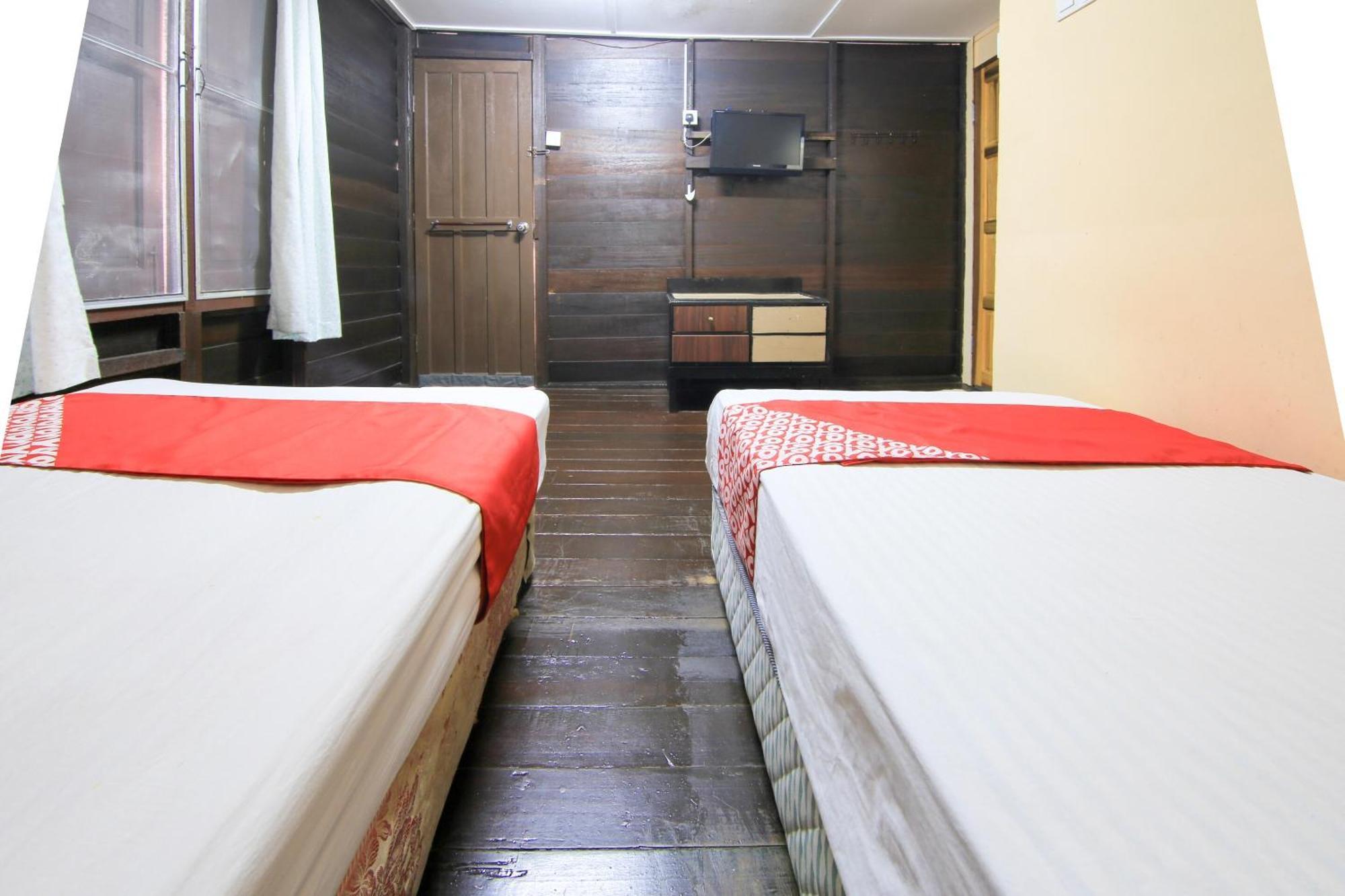 Ombak Inn Chalet Кампунг-Телук-Нипах Экстерьер фото